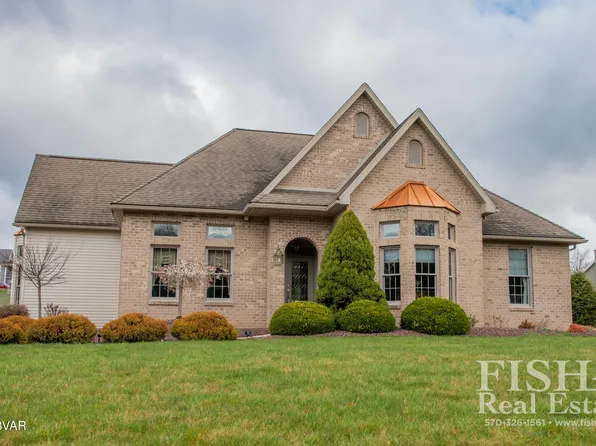 1204 Hillsdale Dr, Williamsport, PA 17701