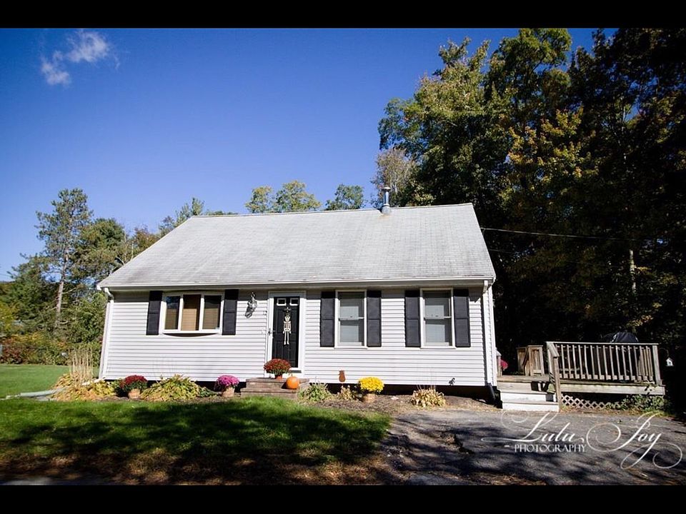 138 Milford St, Hanson, MA 02341, MLS# 73135757