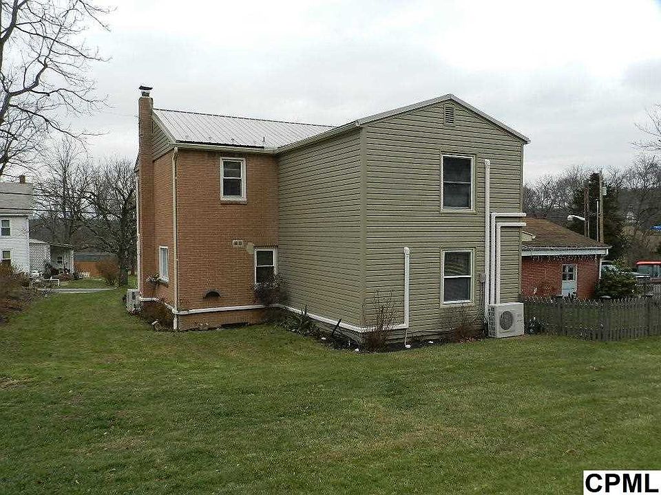 2nd image of 2050 Turnpike Rd