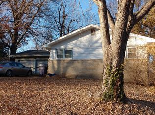 2058 Tecumseh Rd, Manhattan, KS 66502