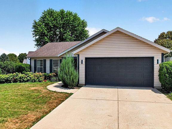 3rd image of 404 Heritage Dr