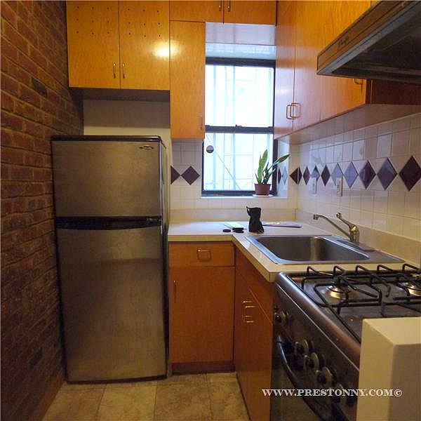 1st image of 108 Mulberry St APT 40