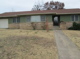 124 SE Fleetwood Pl, Bartlesville, OK 74006