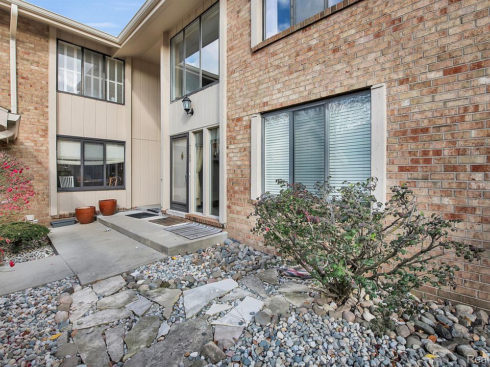 1st image of 7109 Pebble Park Dr