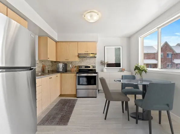 265 Lawrence Avenue Townhomes