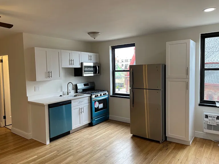 255 Shady Avenue — Photo 23