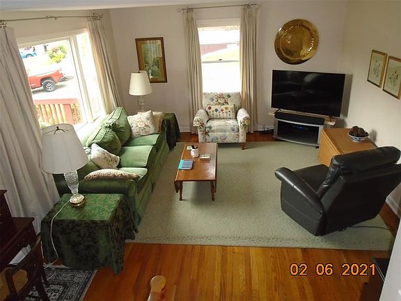 2nd image of 704 Torrance Ave