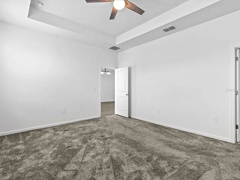 2952 Armstrong Ave — Photo 7