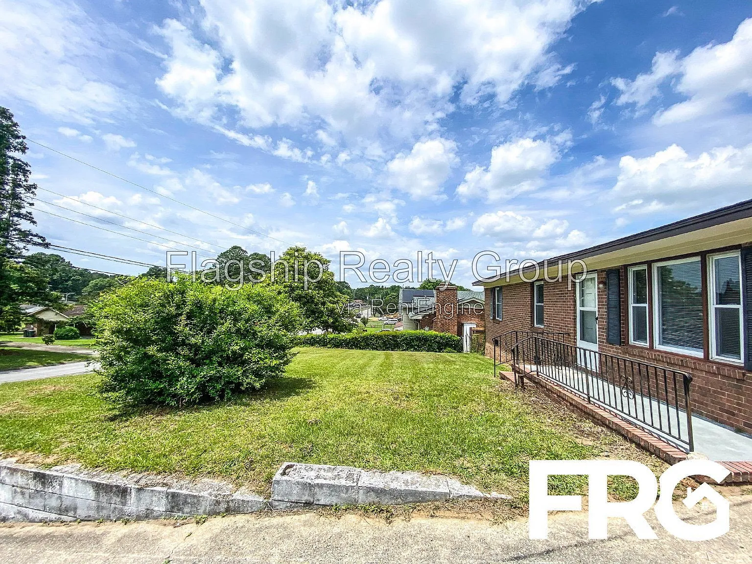 3 bed, 1.0 bath, 1050 sqft, $1,195 — Photo 4
