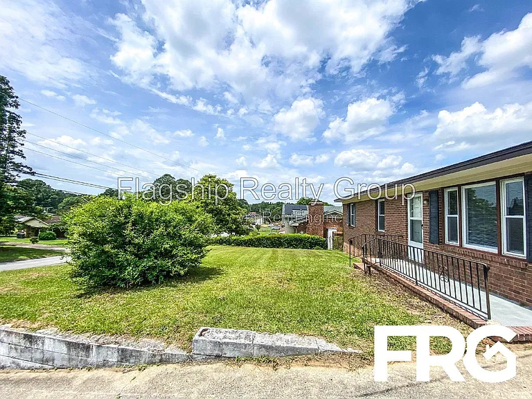 231 Bunche Dr — Photo 4