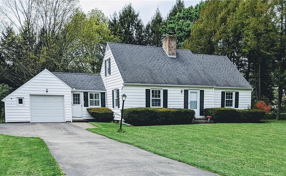 1st image of 15 Hotchkiss Cir