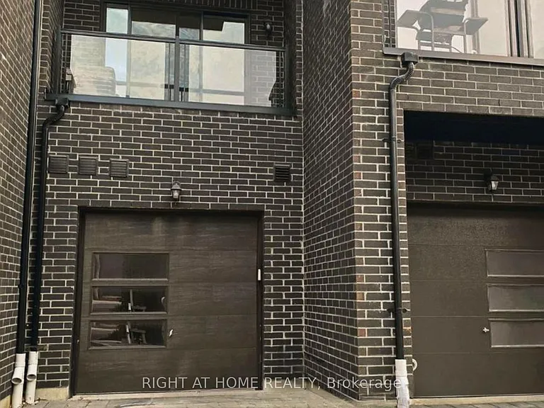 1758 Lawrence Ave W #1 — Photo 36