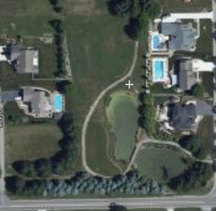 1st image of Turnberry Pl