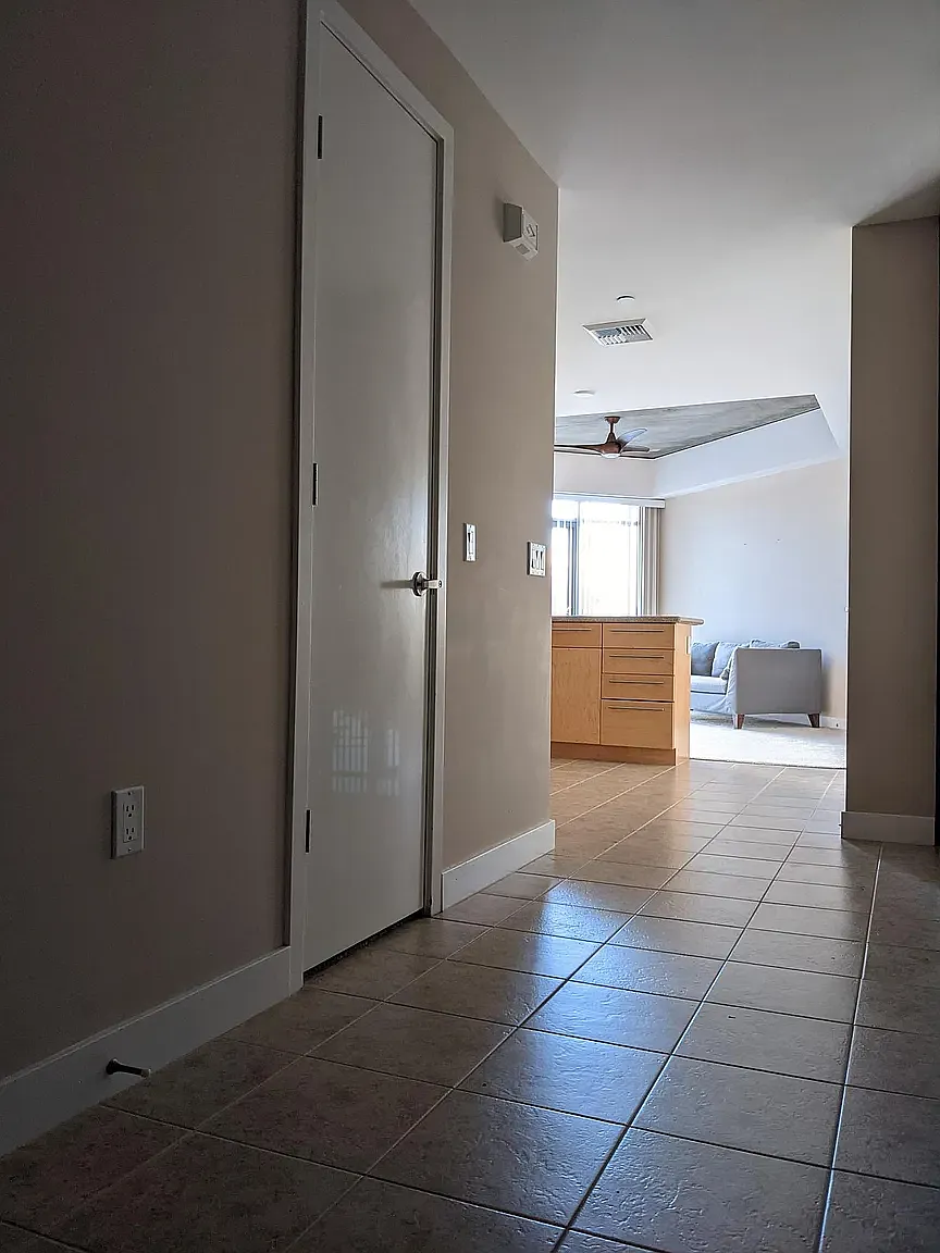 1 bed, 865 sqft, $2,780 — Photo 4