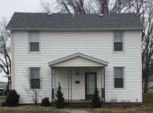 672 S 5th St, Breese, IL 62230