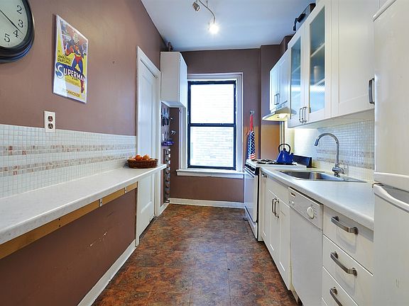 3rd image of 875 W 181st St APT 1M