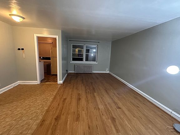dining rm/living room with foyer