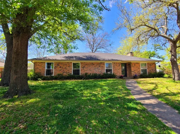 3016 Arapaho Rd, Commerce, TX 75428