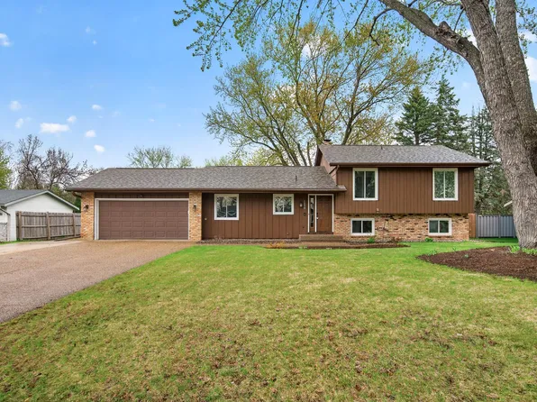 1208 Echo Dr, Burnsville, MN 55337