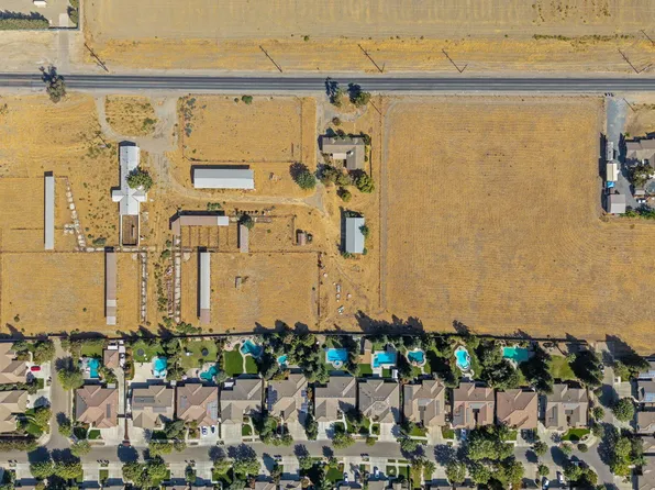 Se Corner Of Riggin And Roeben, Visalia, CA 93291