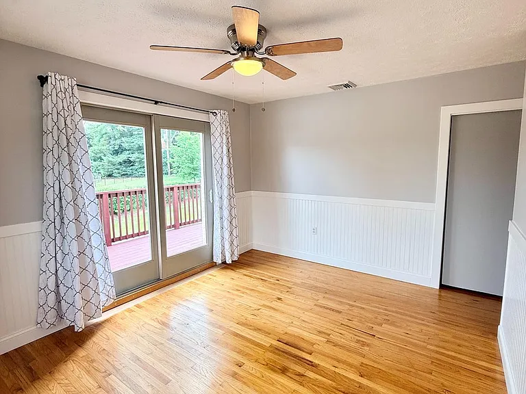 30 Ursinus Ave — Photo 13