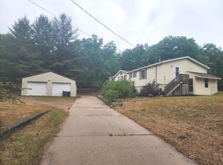 811 N Old State Ave, Harrison, MI 48625