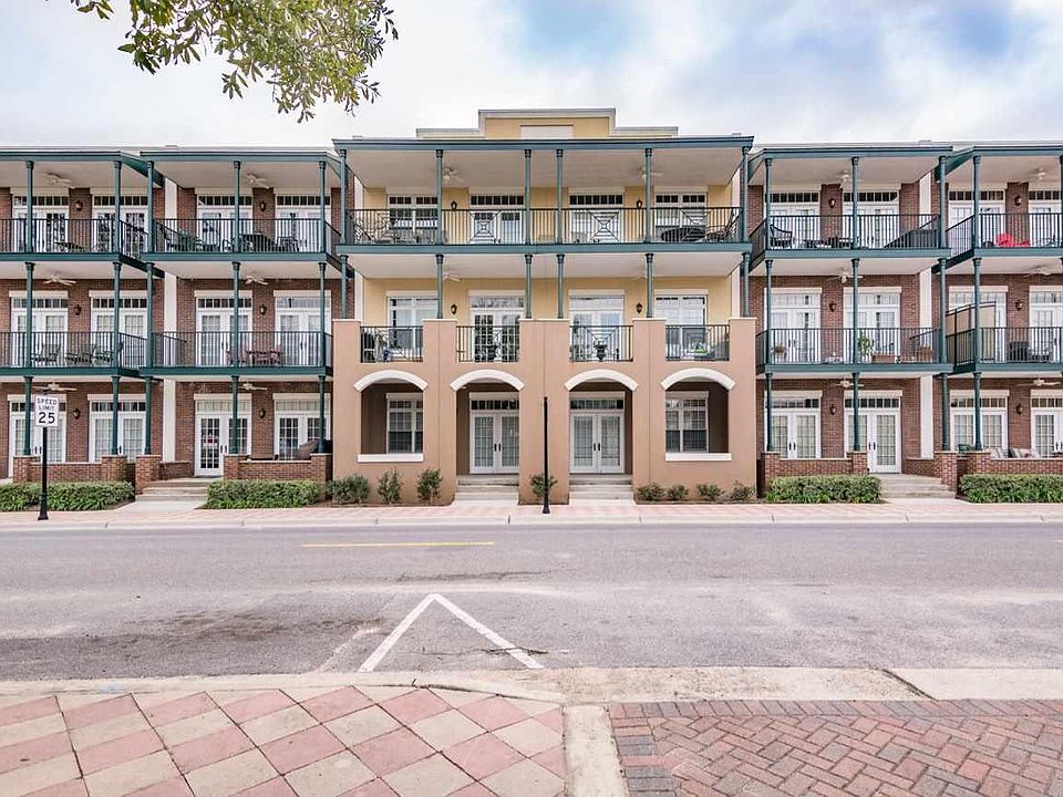 1st image of 108 S Alcaniz St Unit 208
