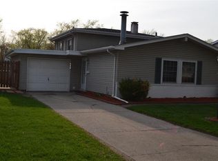 948 N Wheeler St, Griffith, IN 46319