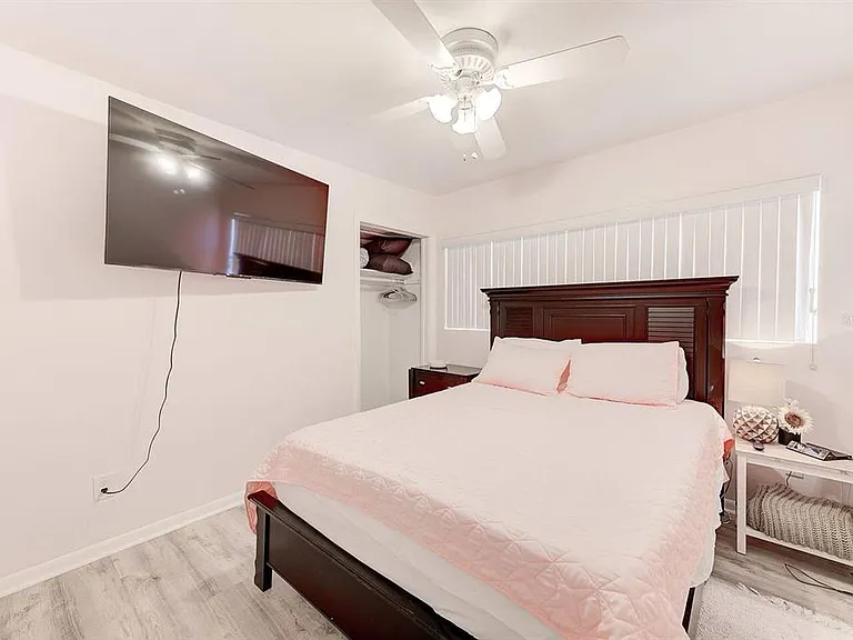 14283 Sharon Dr — Photo 12