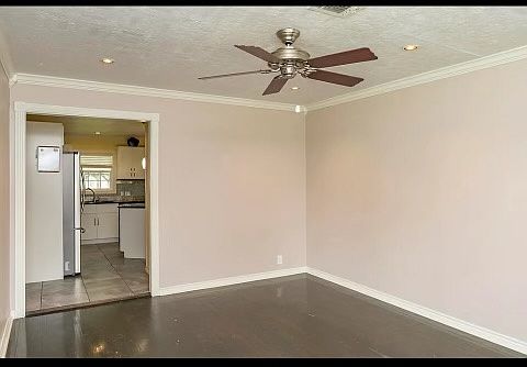 4th image of 2616 Avenue C