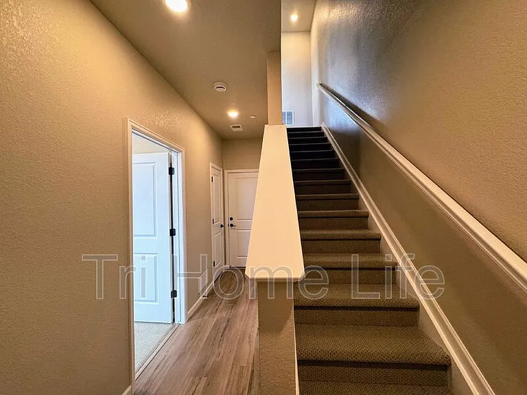 7022 Doncaster Ct — Photo 5