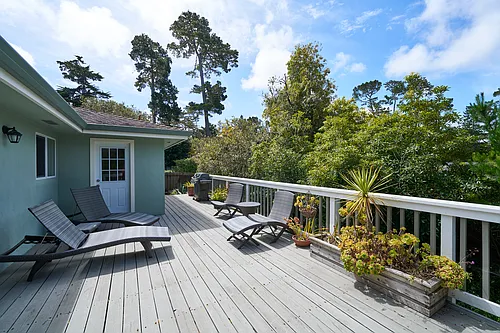 1150 Mestres Dr Photo 1