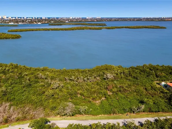 929 WHISKEY CREEK DR, MARCO ISLAND, FL 34145