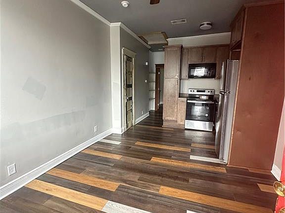 2nd image of 2110 ??abadie St #D