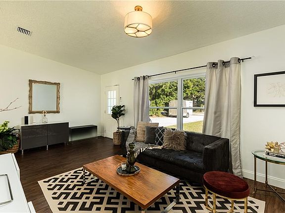 3rd image of 680 69th Ave S