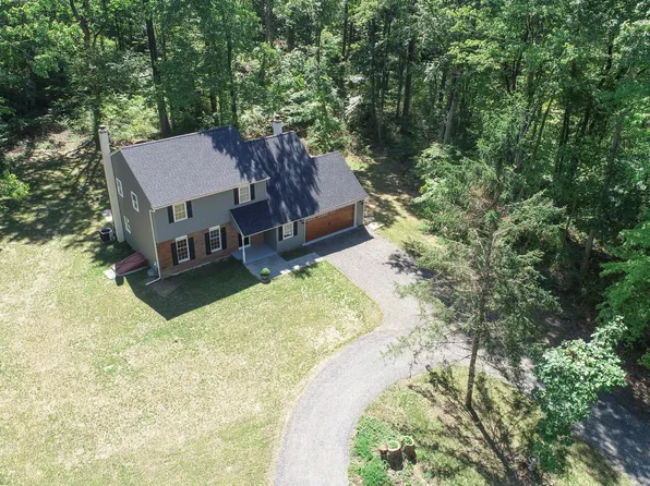 1736 Pine Ln, Quakertown, PA 18951