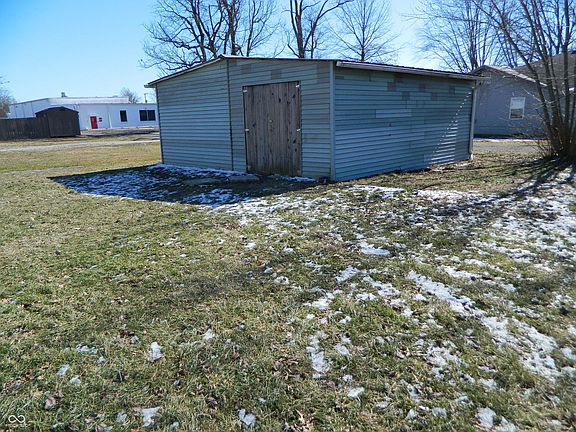 5th image of 315 Myres St