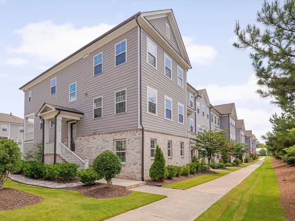 414 Clementine Dr, Cary, NC 27519