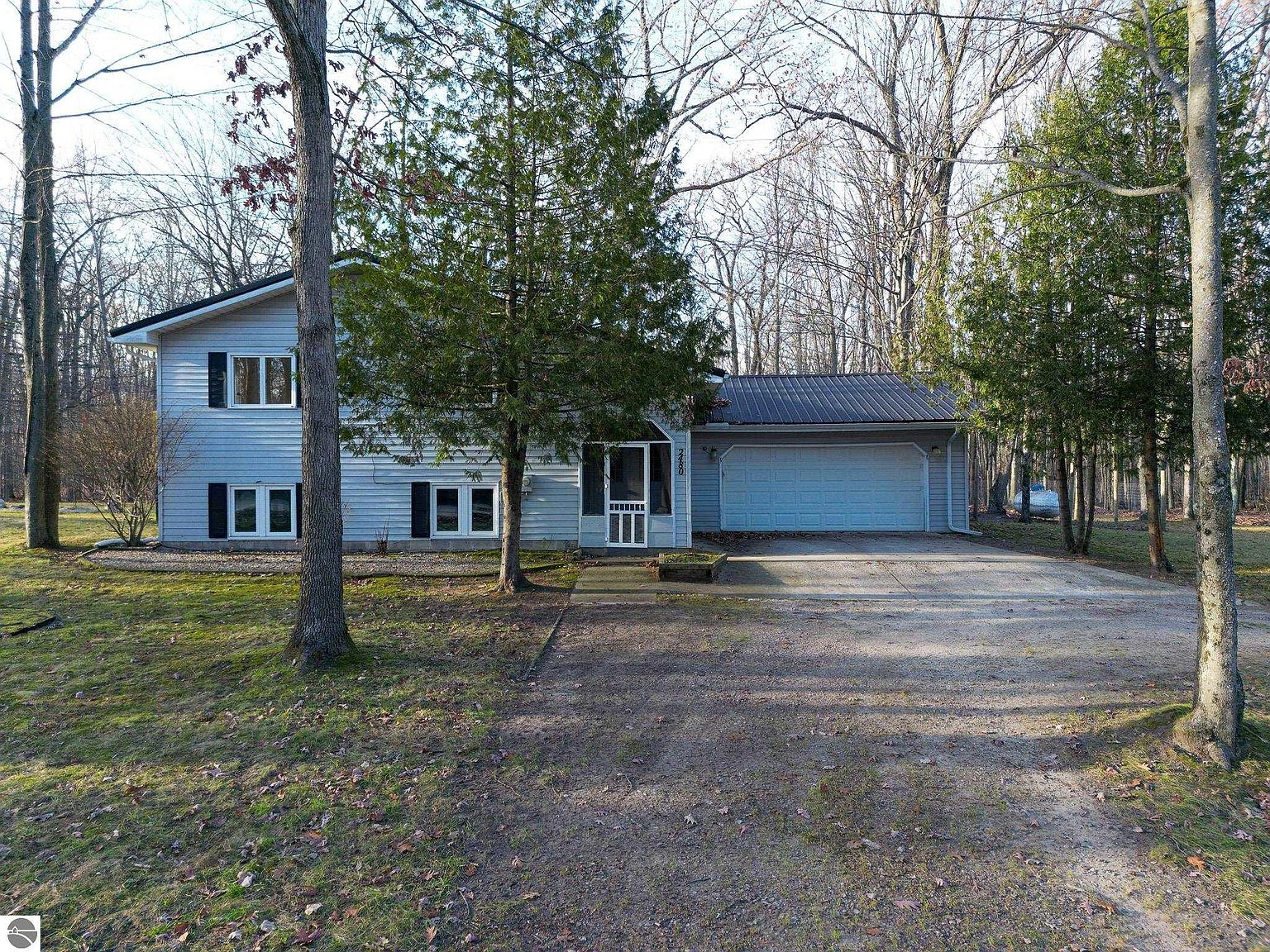 2480 Spruce Hill Dr, Farwell, MI 48622 Zillow