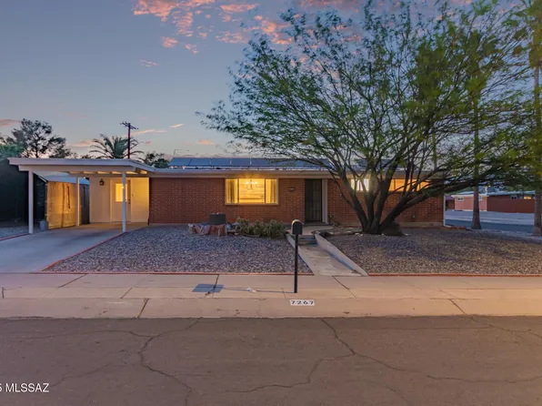 7267 E Eastview Dr, Tucson, AZ 85710