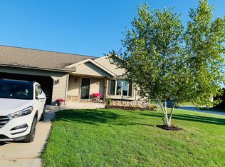 1802 Beechtree Rd, Howards Grove, WI 53083