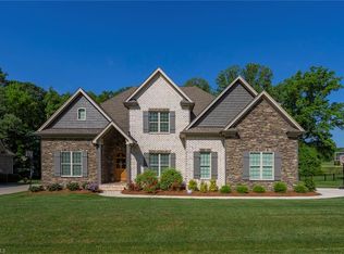 4007 Ridgeline Dr, Kernersville, NC 27284