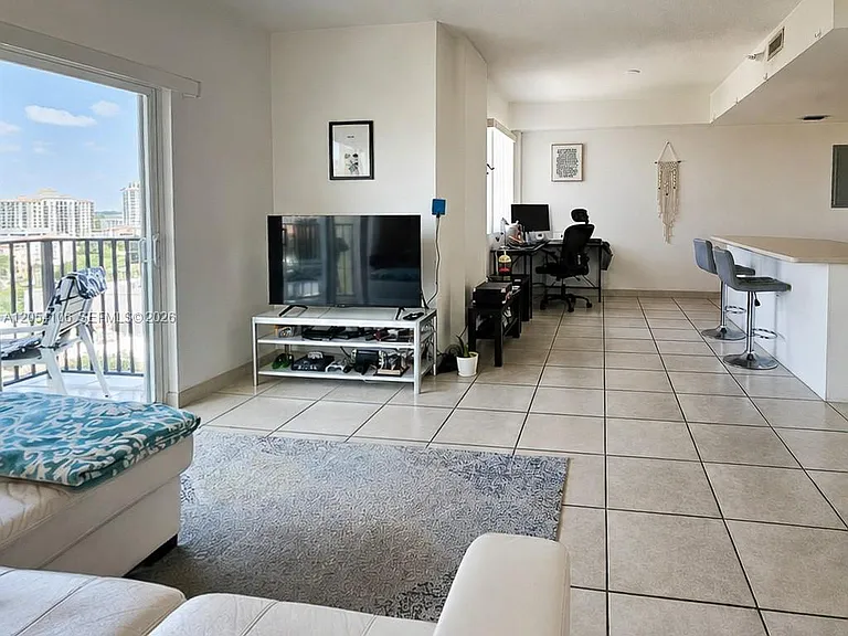 1627 SW 37th Ave #802 — Photo 11