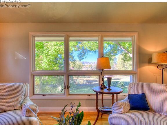 Large pictures windows to gaze out at the views!