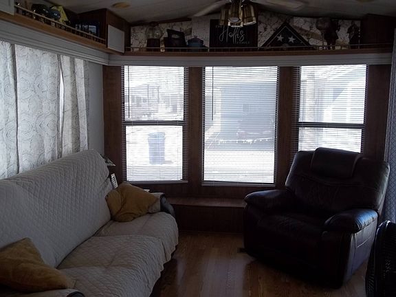5th image of 4860 E Main St #H-19
