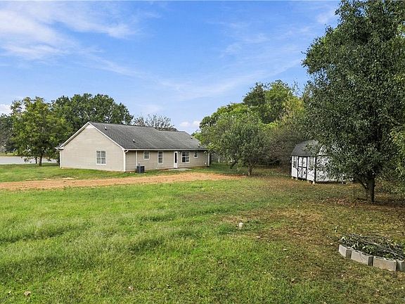 5th image of 28 Autumn Ridge Dr
