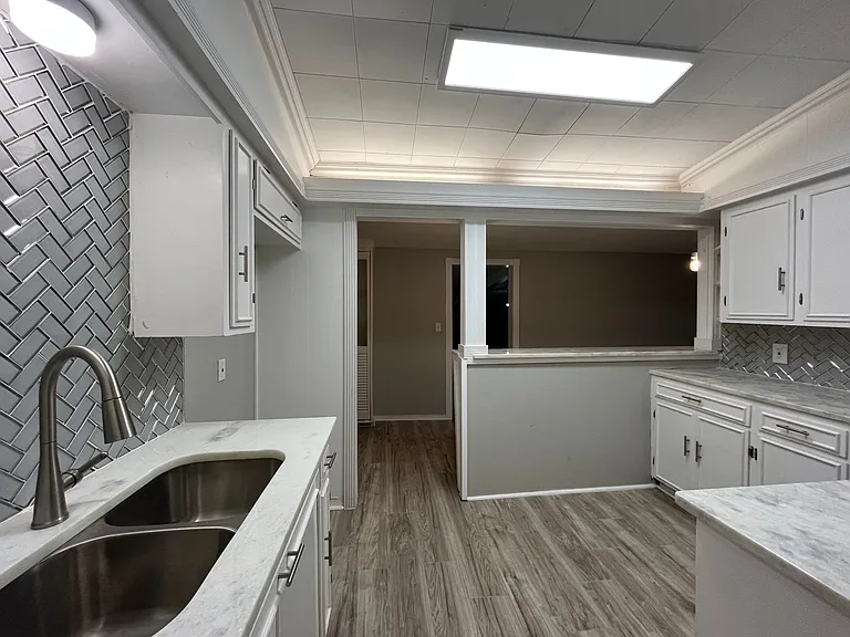 3309 Mahan Dr — Photo 12