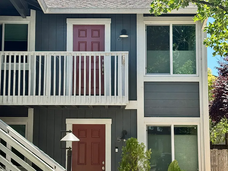 418 Piper St #6 — Photo 1