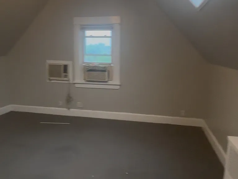 4323 Katonah Ave — Photo 8