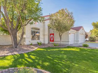 135 E Betsy Ln, Gilbert, AZ 85296
